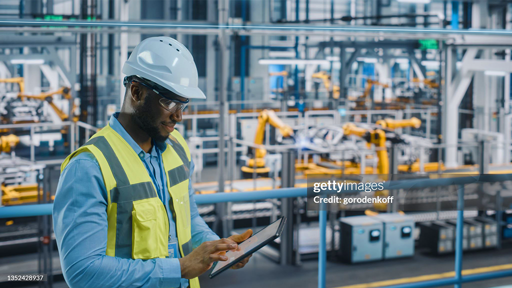 contractor working in the lab