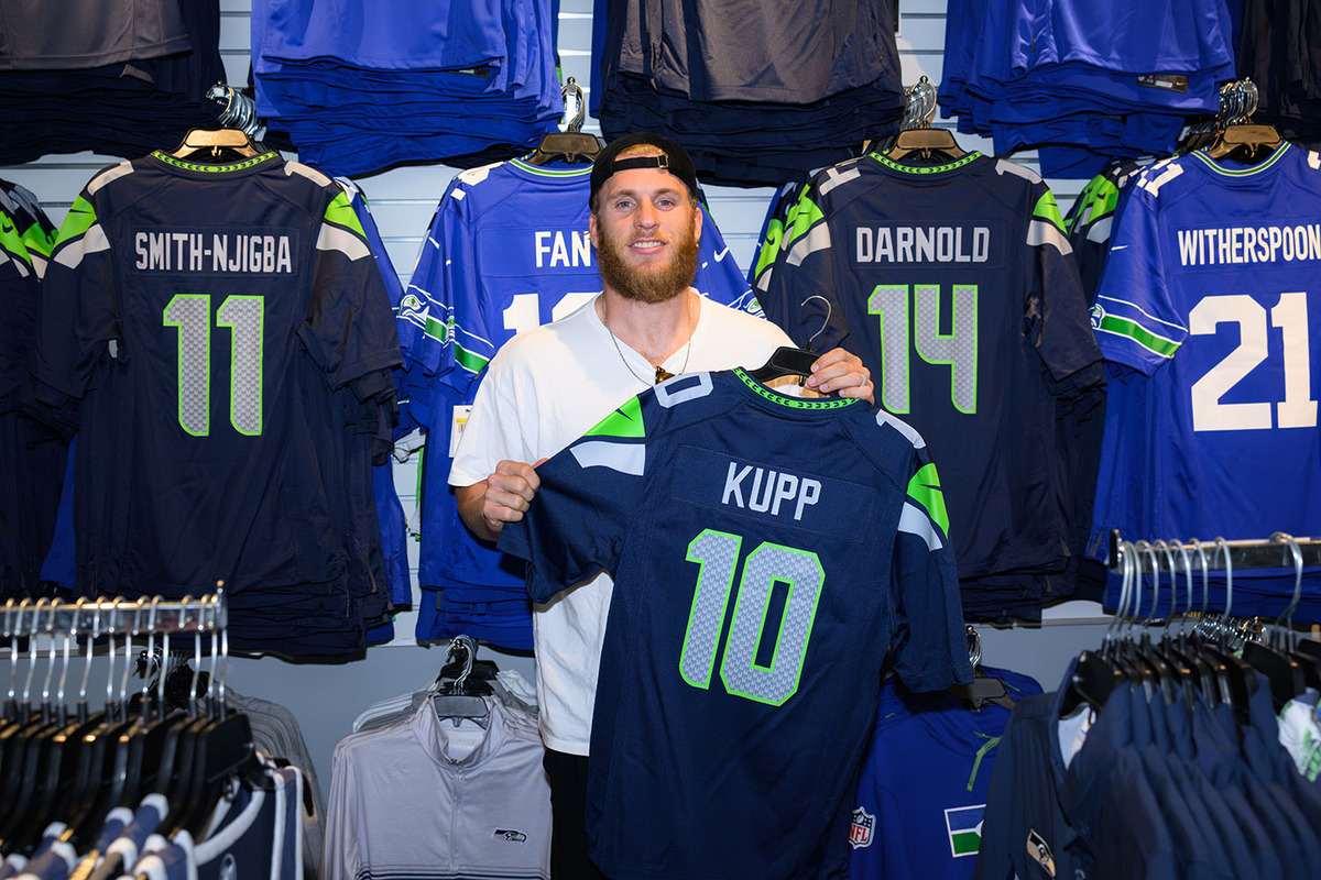 SUIT UP, SEAHAWKS STYLE