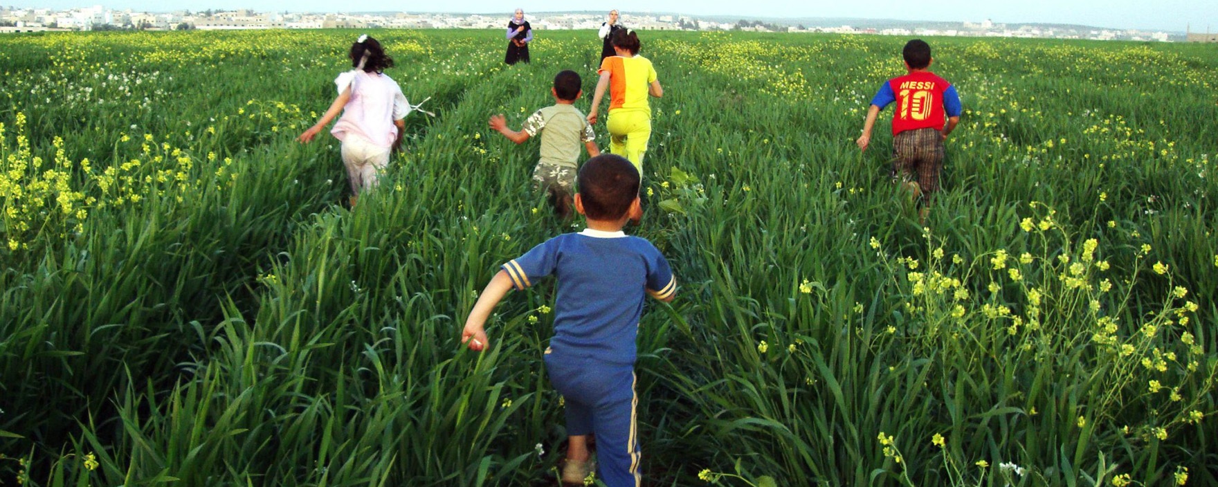 Kids running in Turra