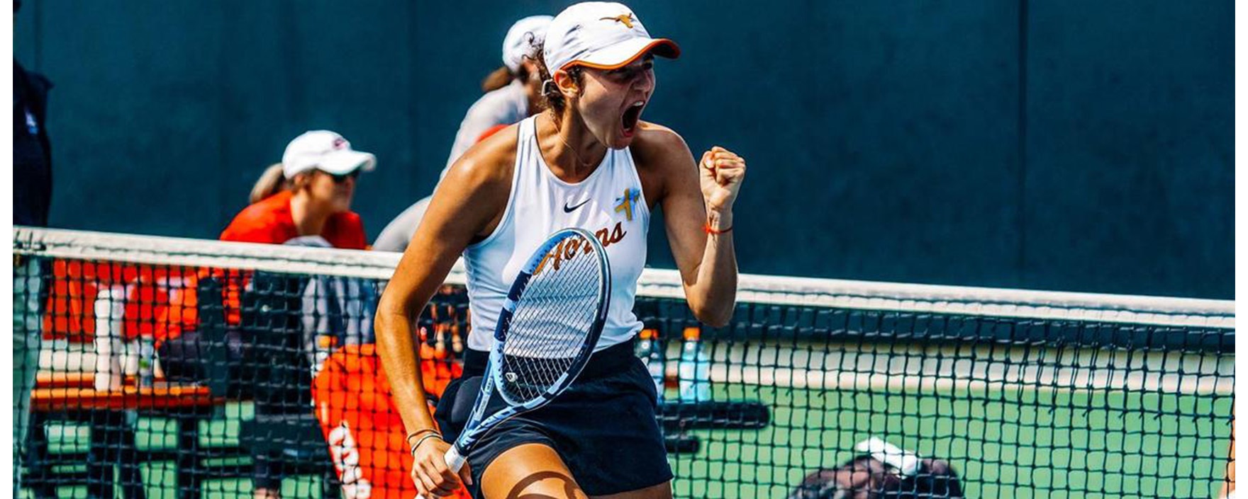 Sabina Zeynalova playing tennis